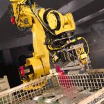 Fanuc Industrial CNC Robot R-2000iC/125L 3100MM Reach Robotic Arm For Assembly Packaging With Customized Gripper