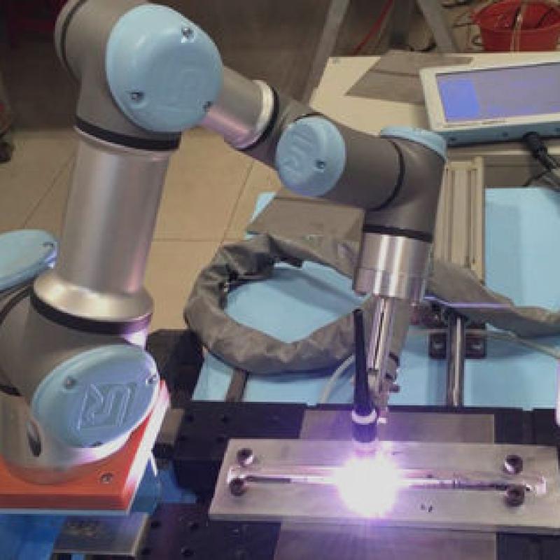 ISO 10218-1 and ISO/TS 15066 Compliant Collaborative Robot with Teach Pendant and PC Software for Welding