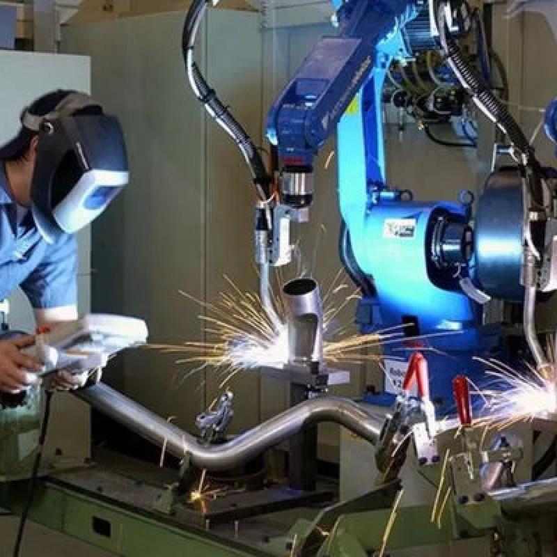 Industrial Robot Arm YASKAWA AR1440 for Arc Welders 12kg Payload 1440mm Reach Welding Robot