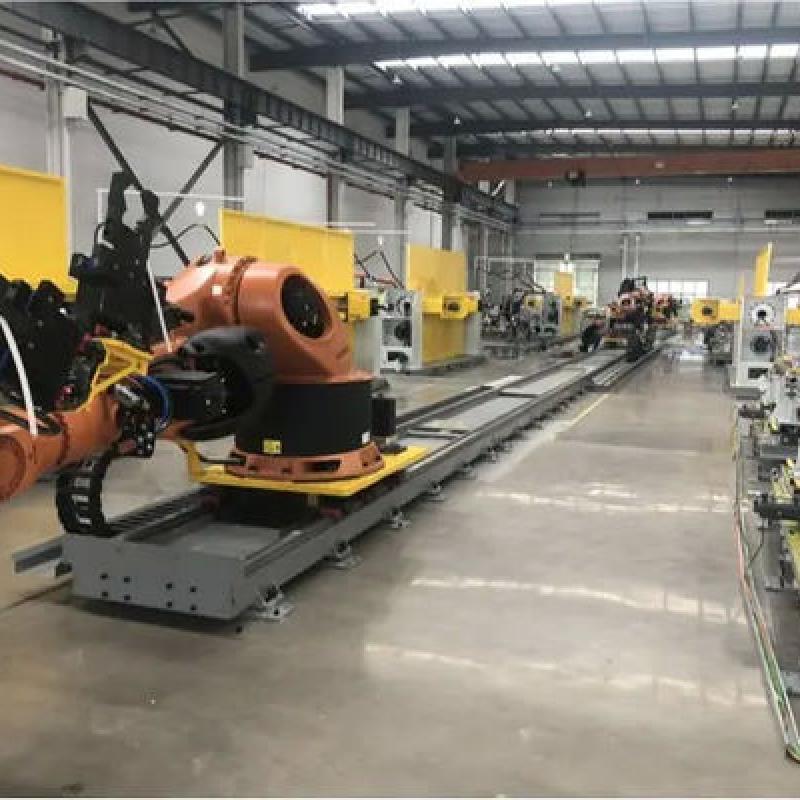 KUKA KR210 R2700 Industrial Inspection Robots With CNGBS Robot Linear Track