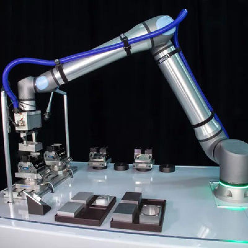 UR20 Collaborative Robot With 20 Kg Payload And Â±0.05 Mm Repeatability