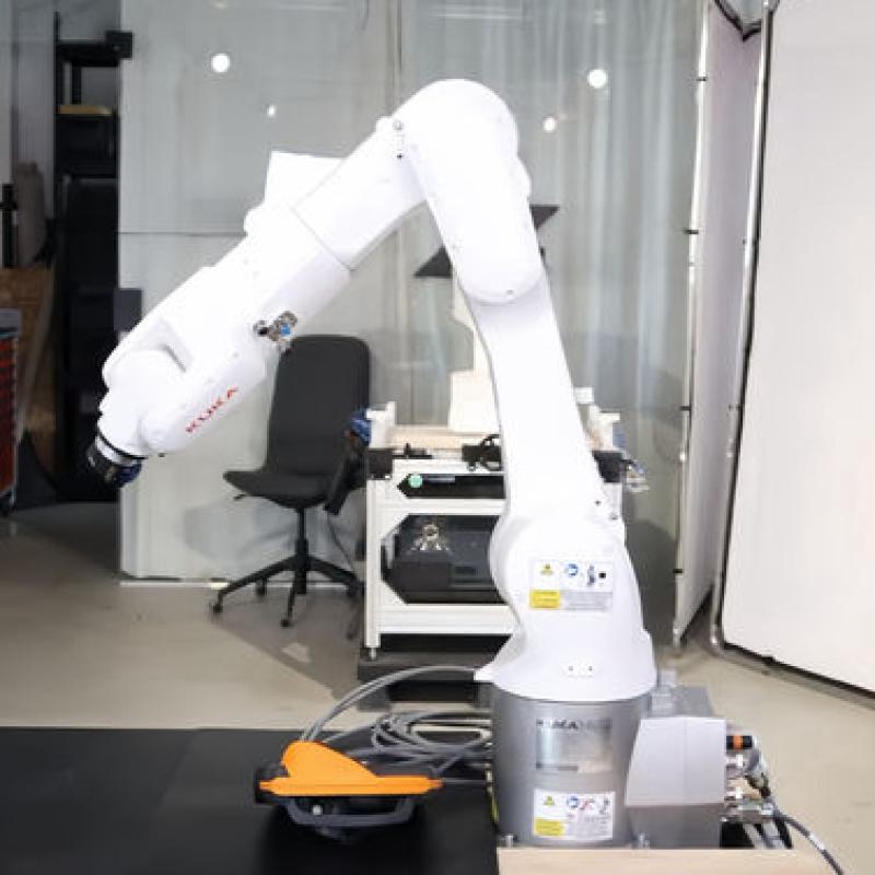 KR 10 R1100-2 Industrial Robot / Cngbs For Precision Automation