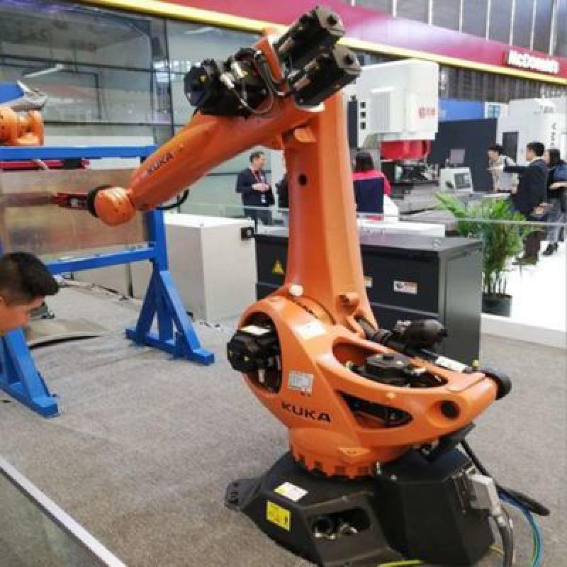 Kuka 6 Axis Robotic Arm KR 120 R2700-2 With CNGBS Customized Robot Gripper For Picking Robot