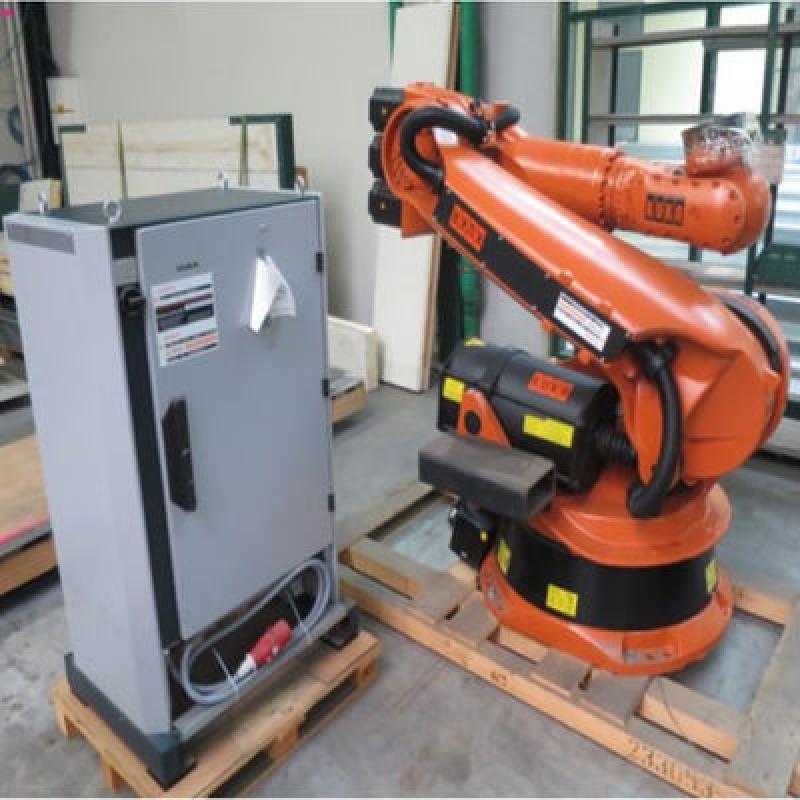 Kuka 6 Axis Robotic Arm KR 120 R2700-2 With CNGBS Customized Robot Gripper For Picking Robot