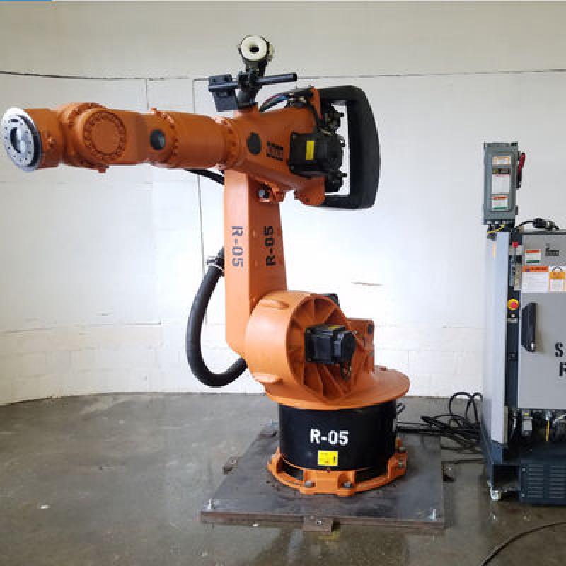Kuka 6 Axis Robotic Arm KR 120 R2700-2 With CNGBS Customized Robot Gripper For Picking Robot