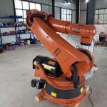 Kuka Robot KR 70 R2100 With CNGBS Gun Cleaning Station For Welding Automation With 6 Axis Robot Arm