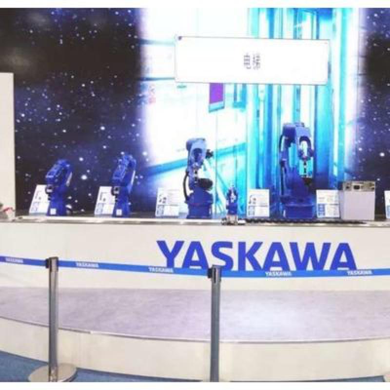6 Axis Robotic Arm Yaskawa GP12 With CNGBS Security Fence For Automated Handling As Universal Robot