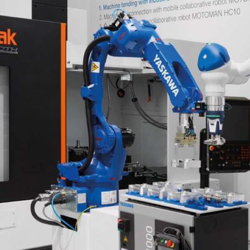 YASKAWA GP25 Industrial Robotic Arm Quick And Efficient Installation With Pick And Place Robot Arm