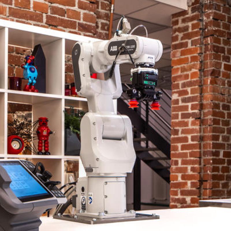 ABB 6 Axis Cobot CRB1100 Robot Arm With RobotiQ Robot Gripper For Assembly Robot