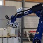 Chinese Robot Guide Rail And Packaging Palletizing Robots Yaskawa GP180-120 6 Axis Industrial Robot Arm