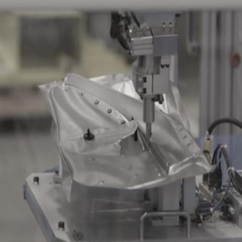 Sonotec Ultrasonic Cutting Knife HP-8701 Yaskawa GP12 Robot for Ultrasonic Cutting Applications