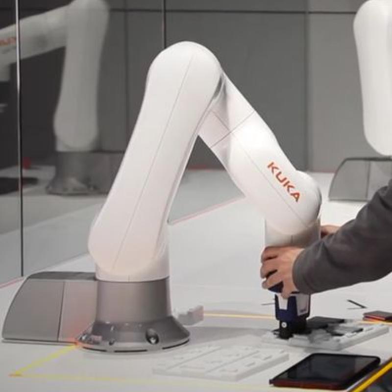 KUKA LBR IISY Series Industrial Collaborative Robots Palletizing Packaging Handling Cobot Robots Price