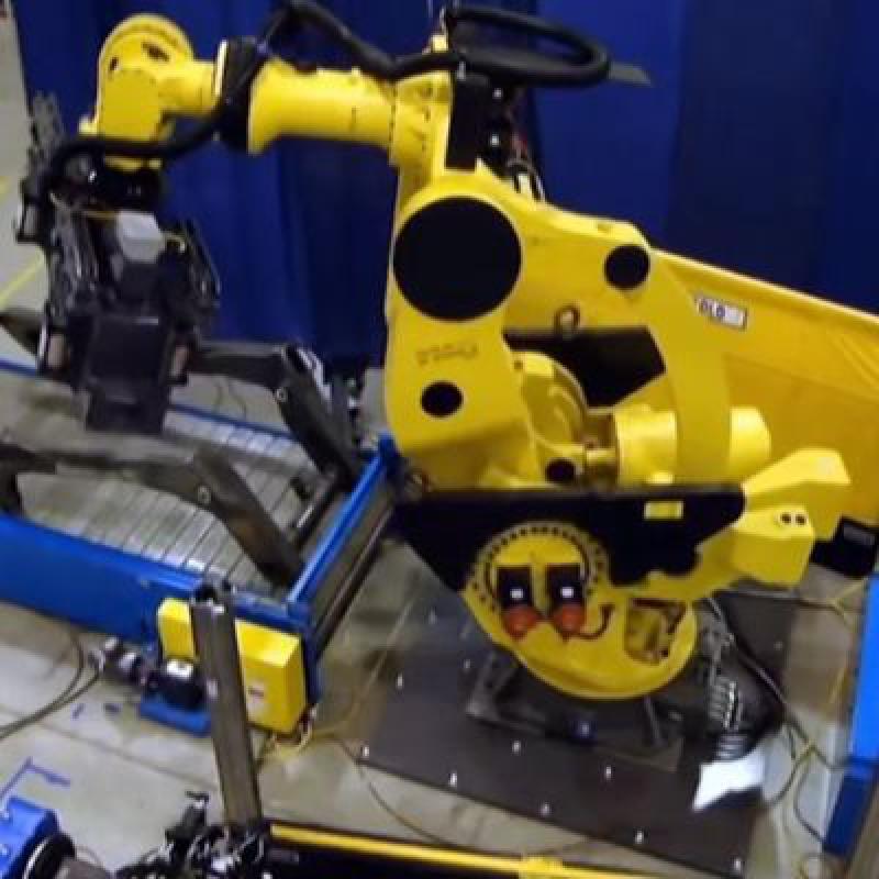 Customized Robot Gripper Fanuc M-2000iA/1200 Payload 1200kg Heavy 6 Axis Material Handling Palletizing Industrial Robotic Arm