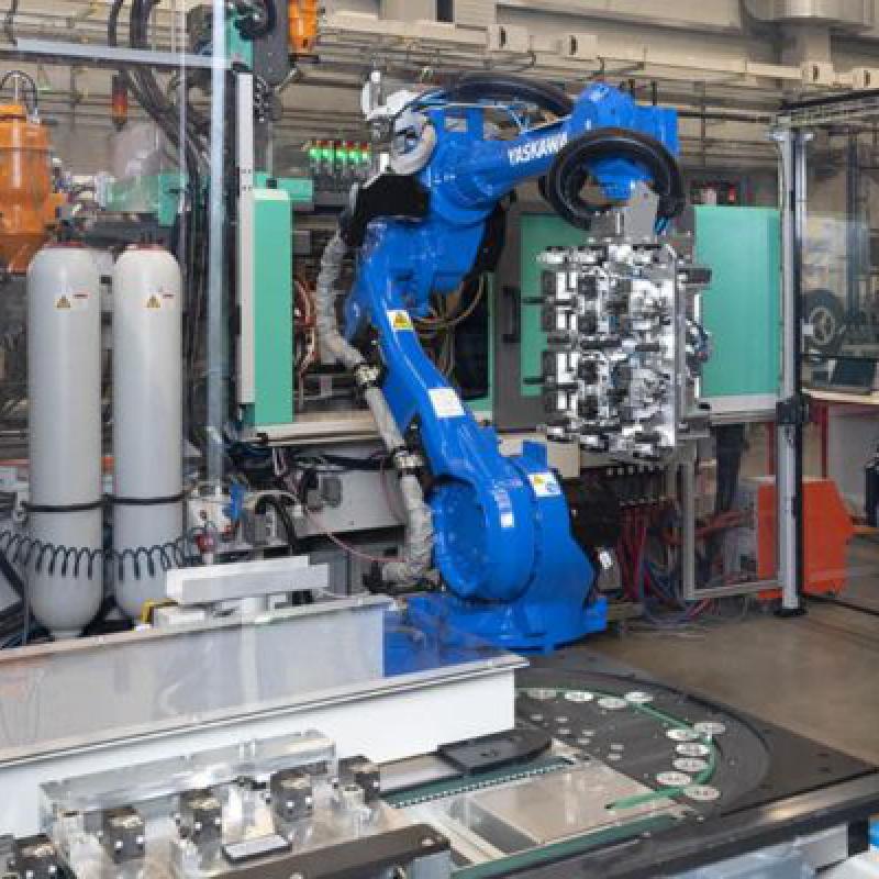 YASKAWA GP50 Industrial 6 Axis Handling Robotic Arm Programming Machine Tending Removal And Dispensing Workstation