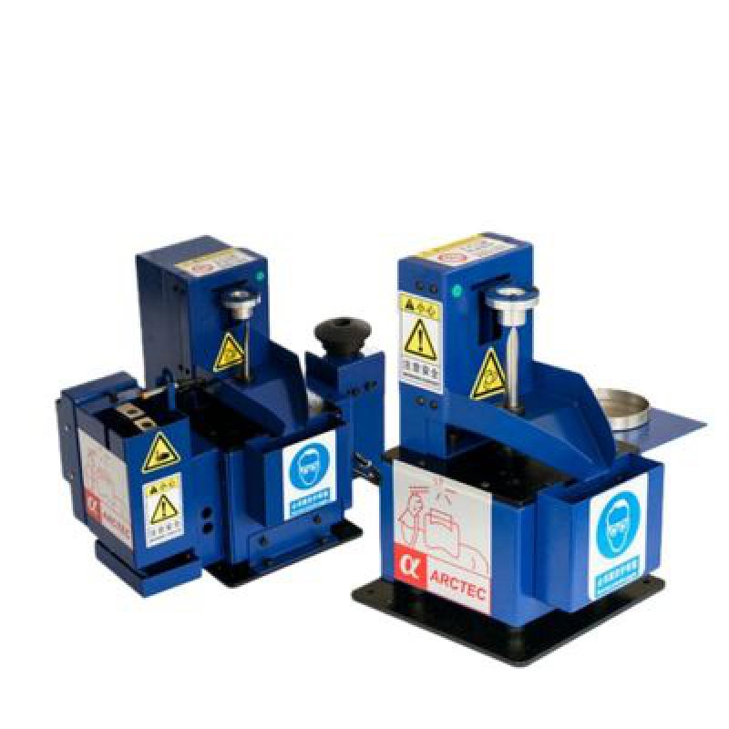 China Alphatex Welding Robotic Arm Integrated Fully Automatic Torch Gun Cleaning Station for Yaskawa KUKA FANUC