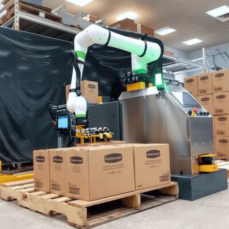 FANUC CRX Series Collaborative Robot with 10 kg Payload 1249 mm Reach and IP67 Protection